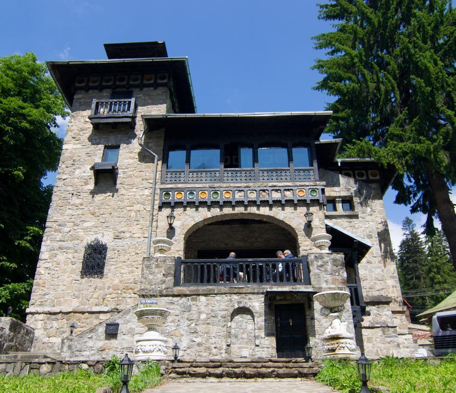 Casa Cu Farfurii סינאיה